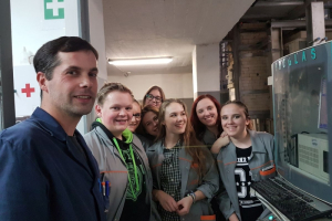 PRAKTIČNI POUK V PROGRAMU TEHNIK STEKLARSTVA