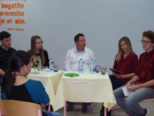 okrogla_miza_narat_nov_2015_003